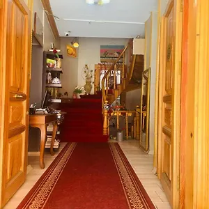 Old Family Hotel